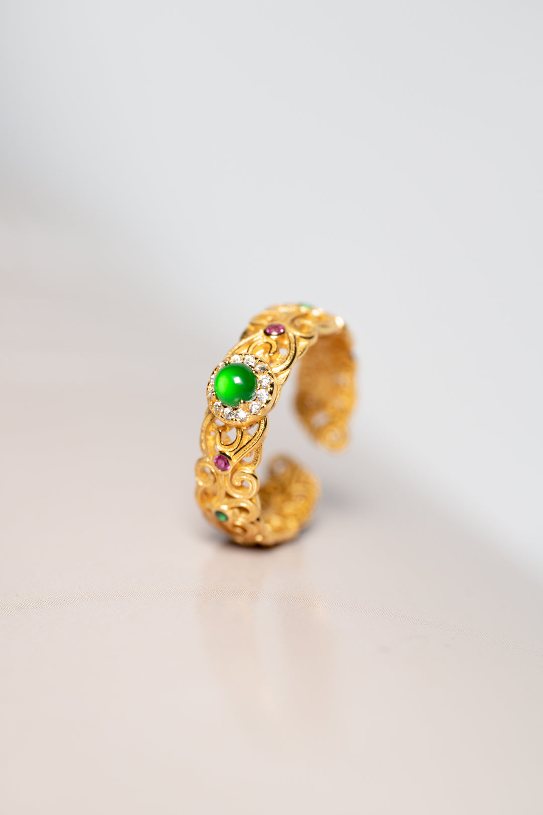 Hollow Floral Wire Gold-Plated Ring