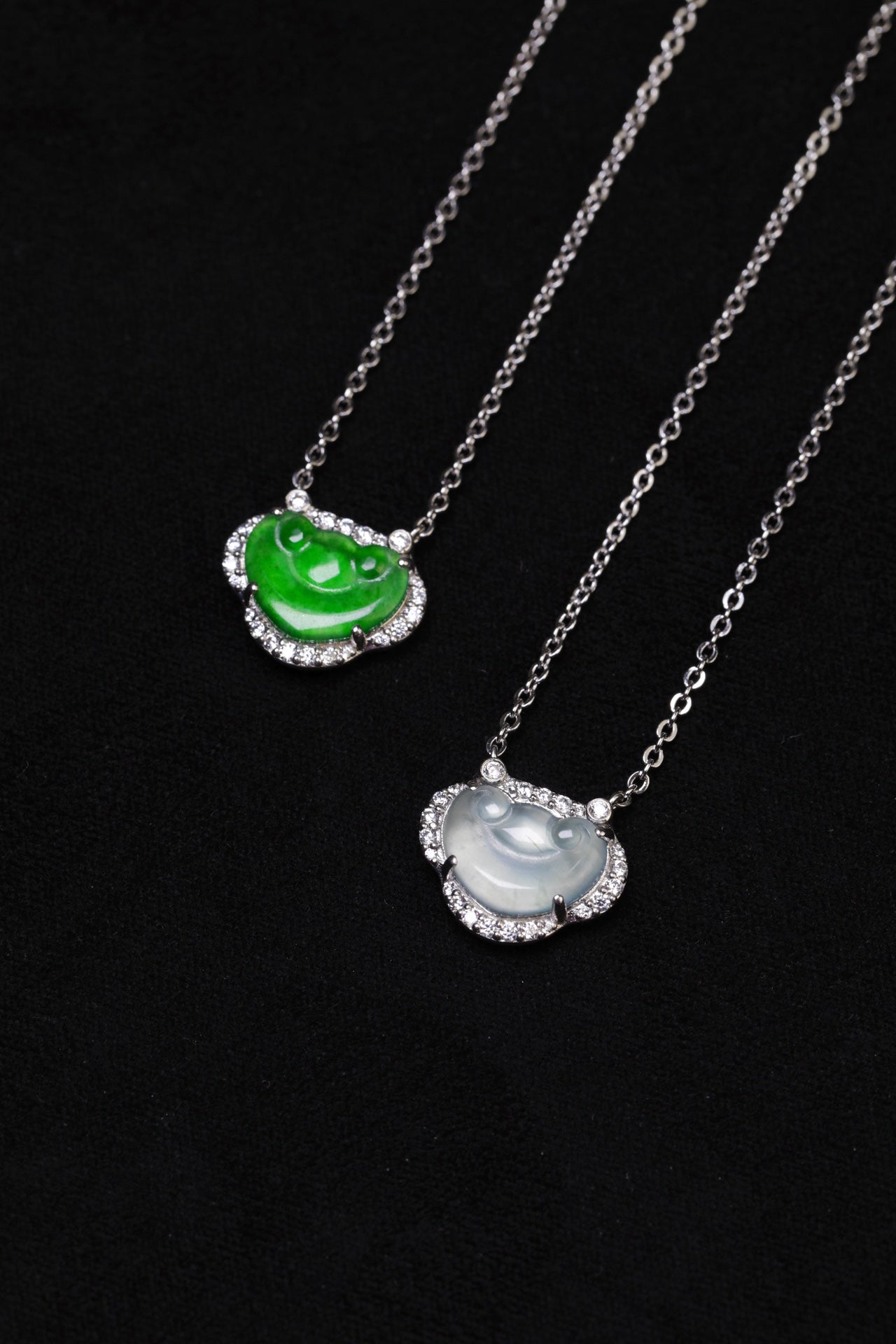 Diamond-Set Ice Jade Heart Necklace