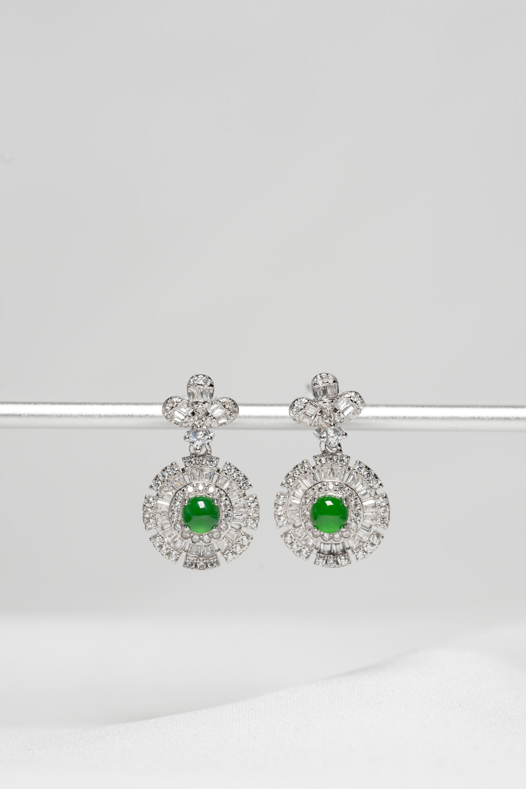 925 silver egg-shaped earrings natural jade