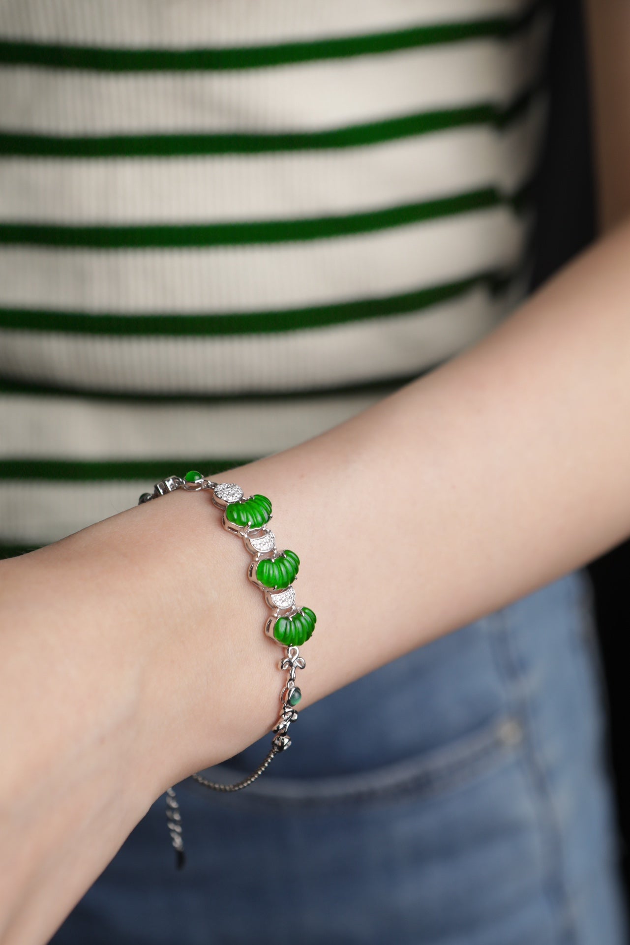 Fan-Shaped Jade Bracelet