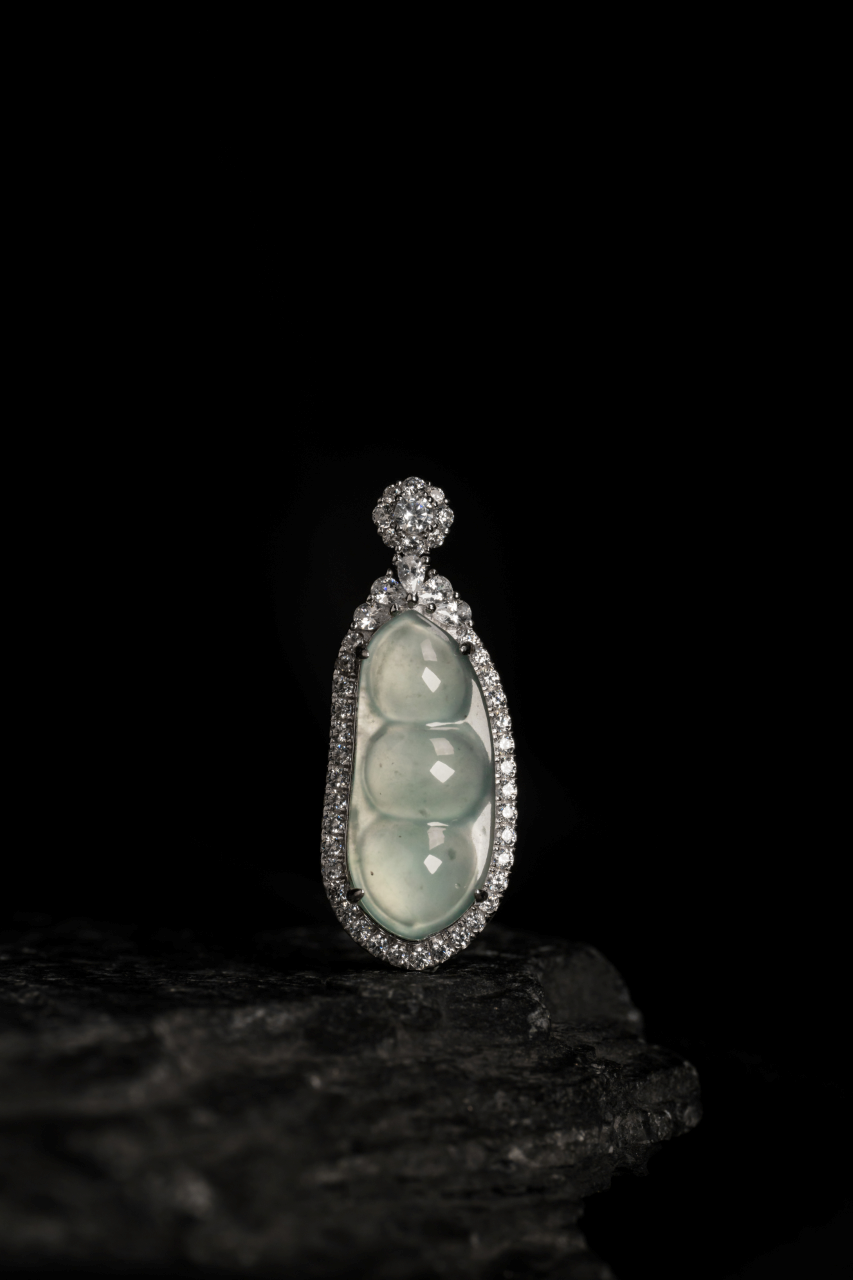 Diamond-Edge Ice Jade Bean Pendant Necklace