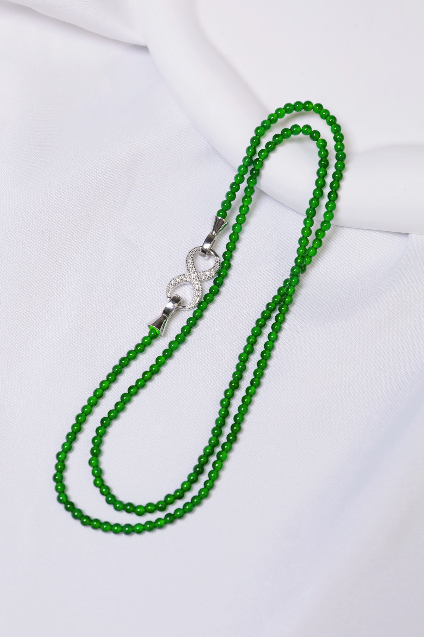 188-Bead Green Emerald Necklace