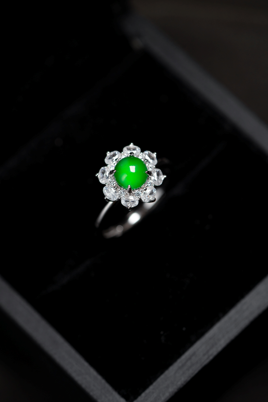 Diamond-Set Flower Ring