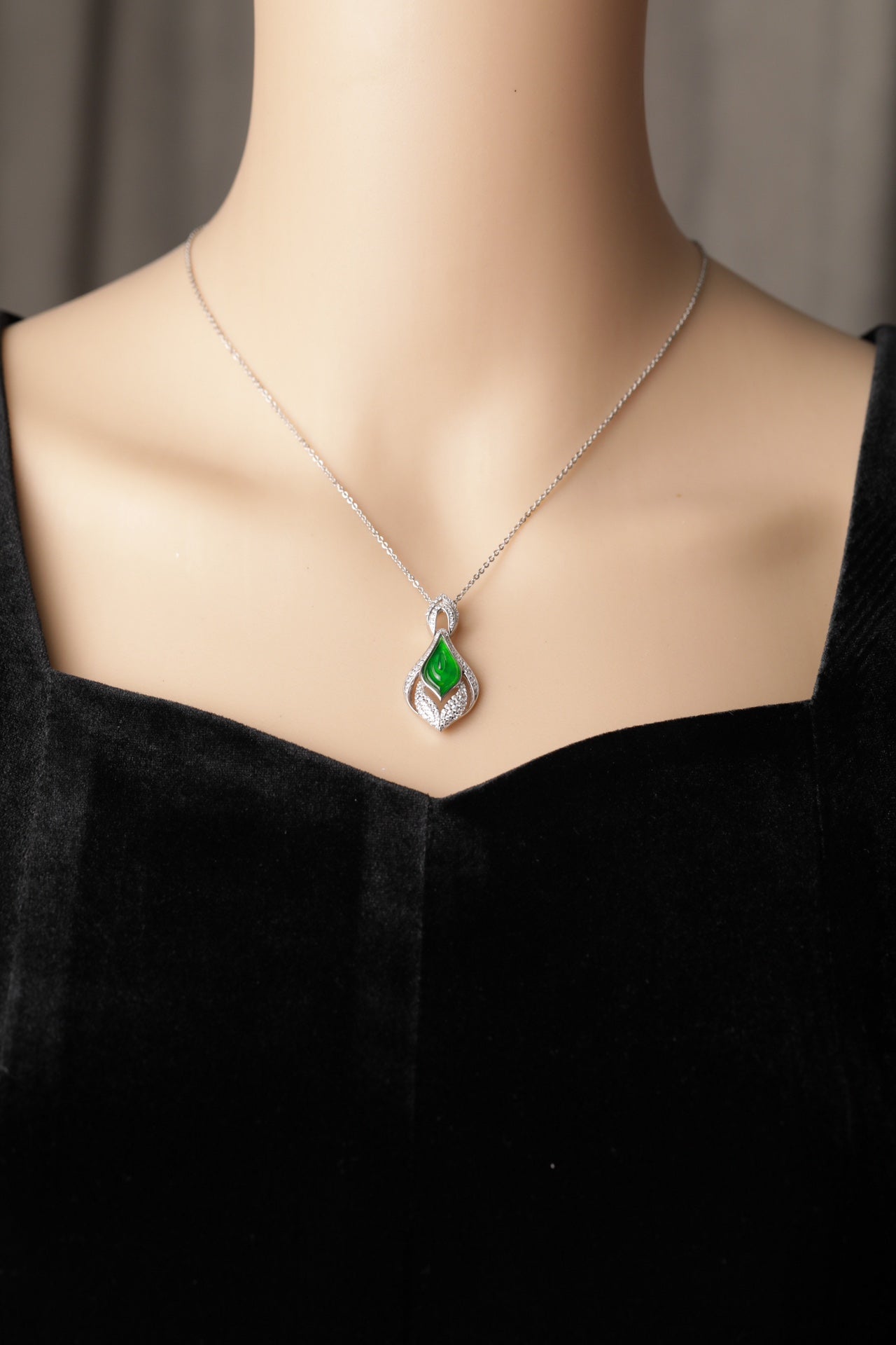 Teardrop Geometric Pendant Necklace