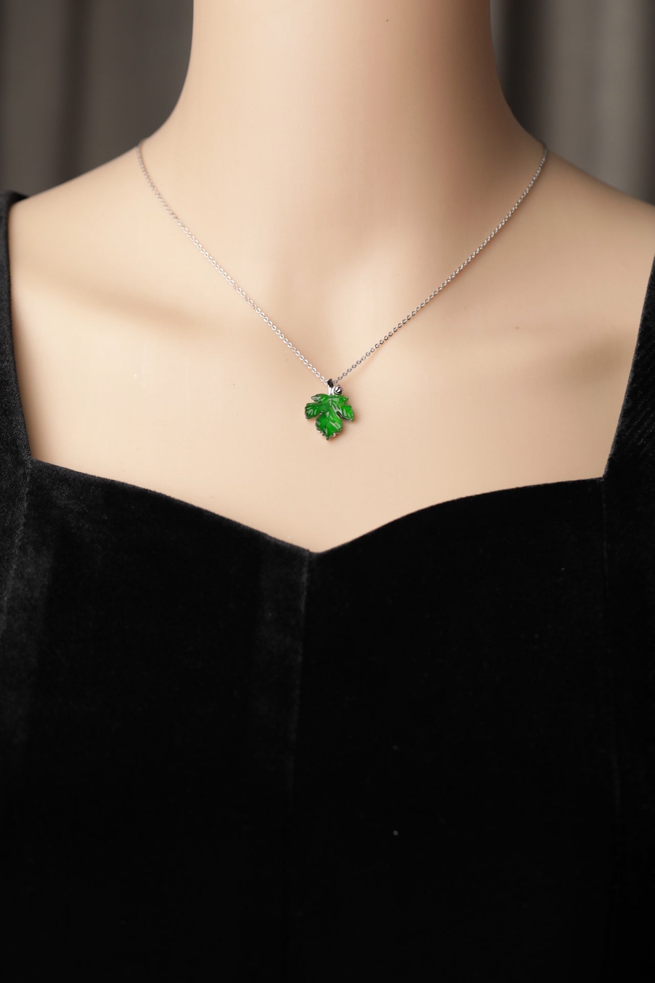 Green Maple Leaf Pendant Necklace