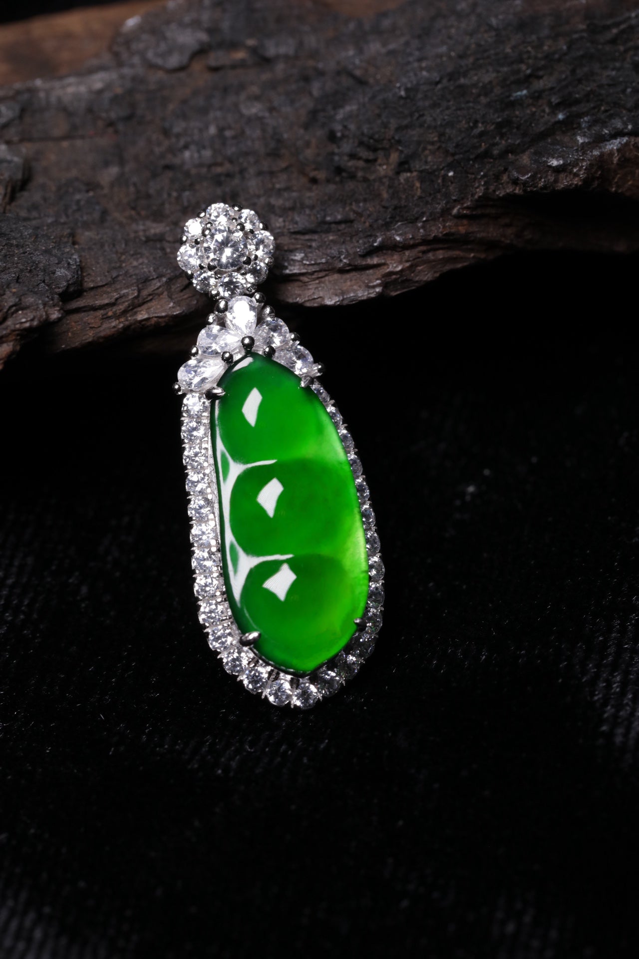 Diamond-Set Bean Pendant Necklace