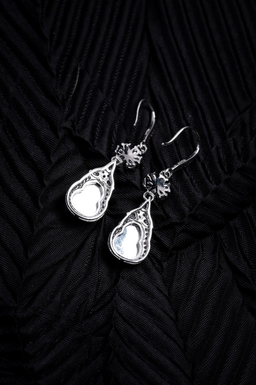 Diamond-Set Gourd Shaped Drop Earrings