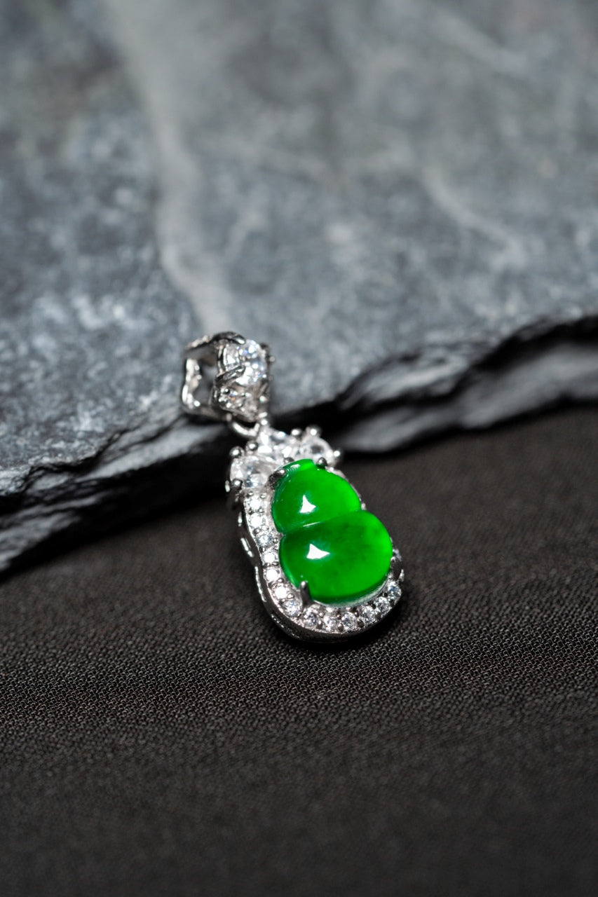 Diamond-Set Gourd Pendant Necklace