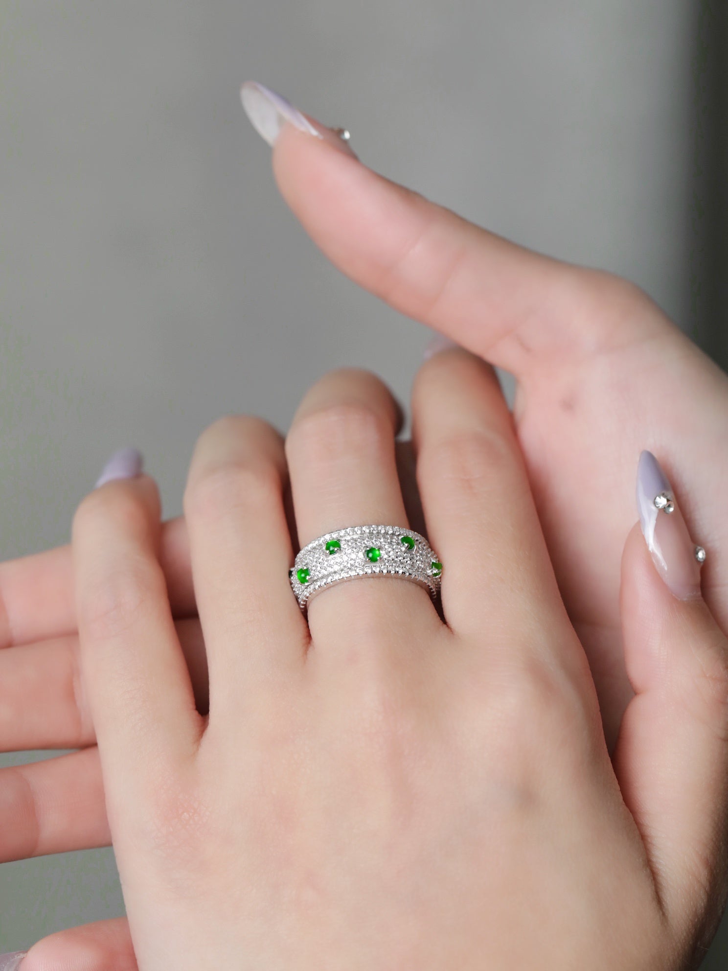 Wide Rotatable Circular Jade Ring 17mm