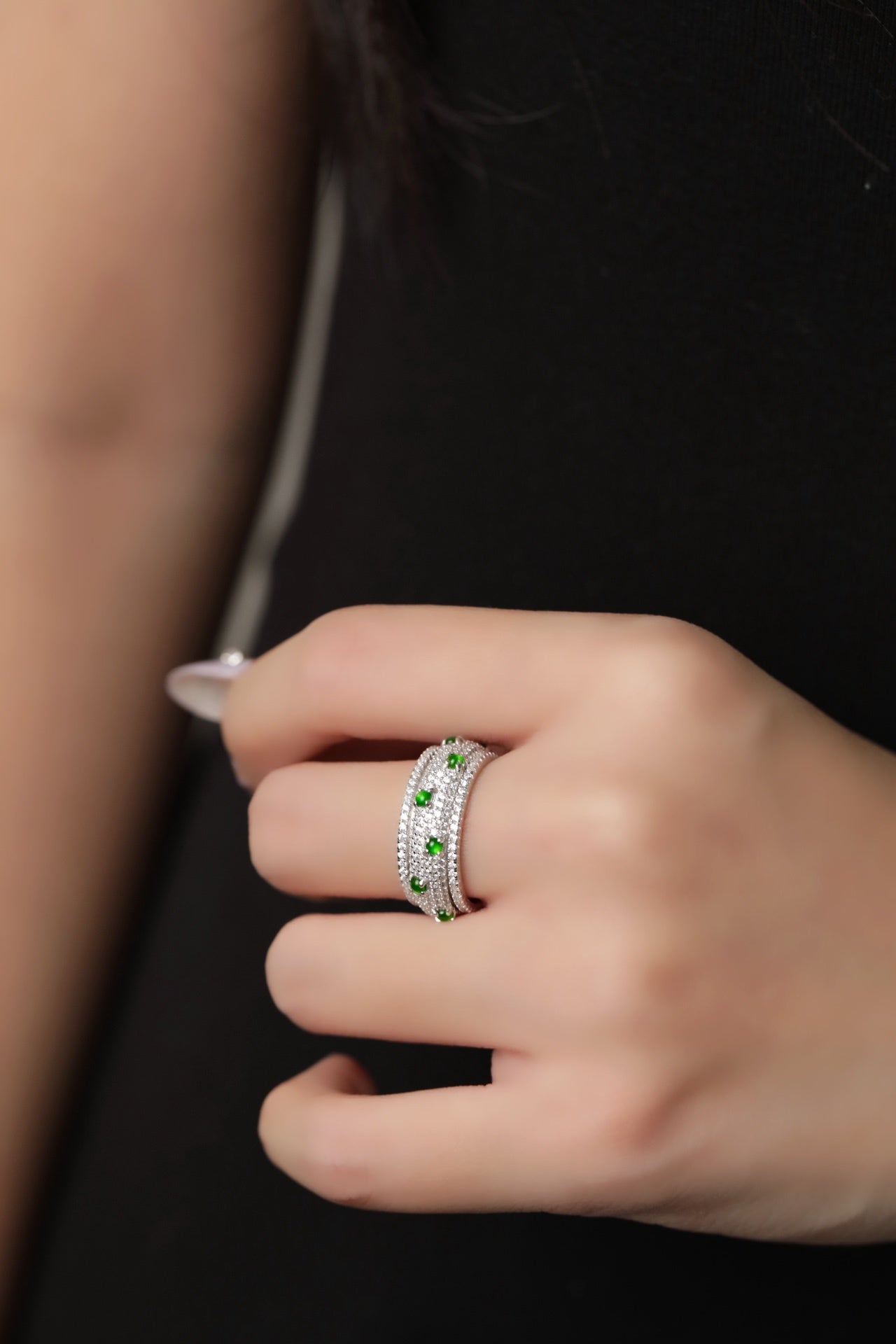 Wide Rotatable Circular Jade Ring 17mm