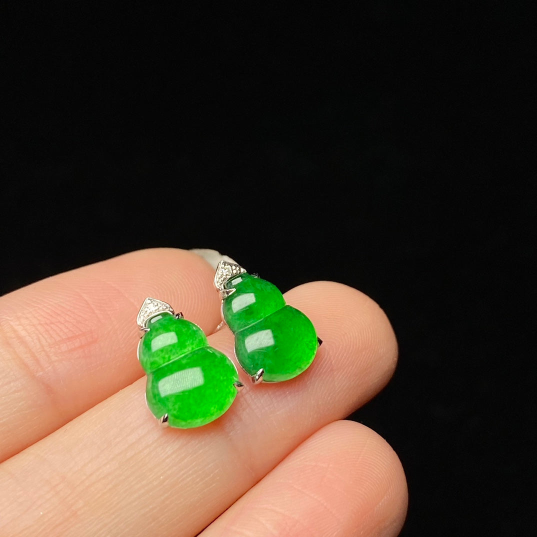 18K Gourd Stud Earrings