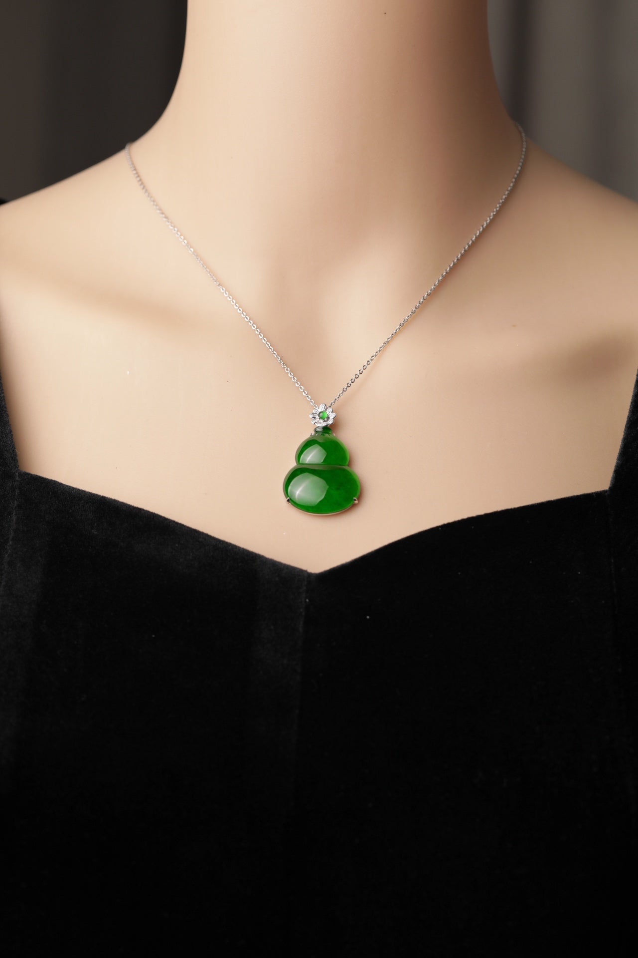 18K Gourd Pendant Necklace