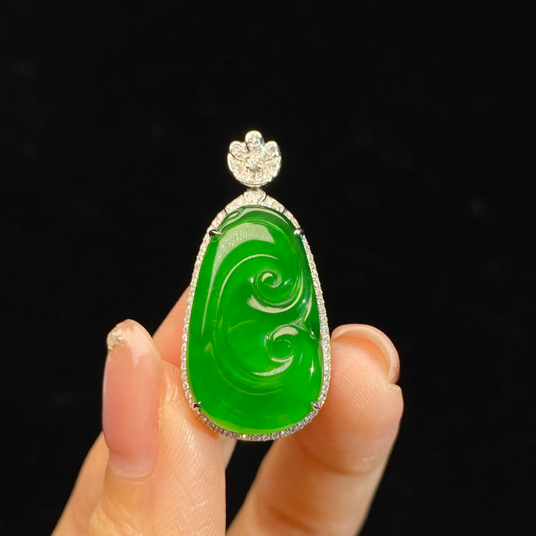 18K South African Diamond Ruyi Pendant Jadeite