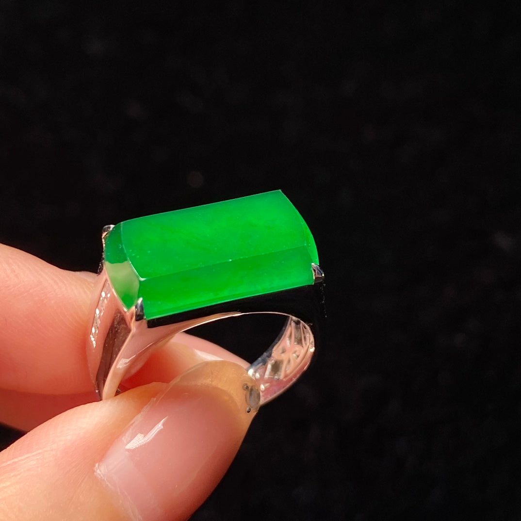 18K South African Diamond Saddle Ring Jadeite