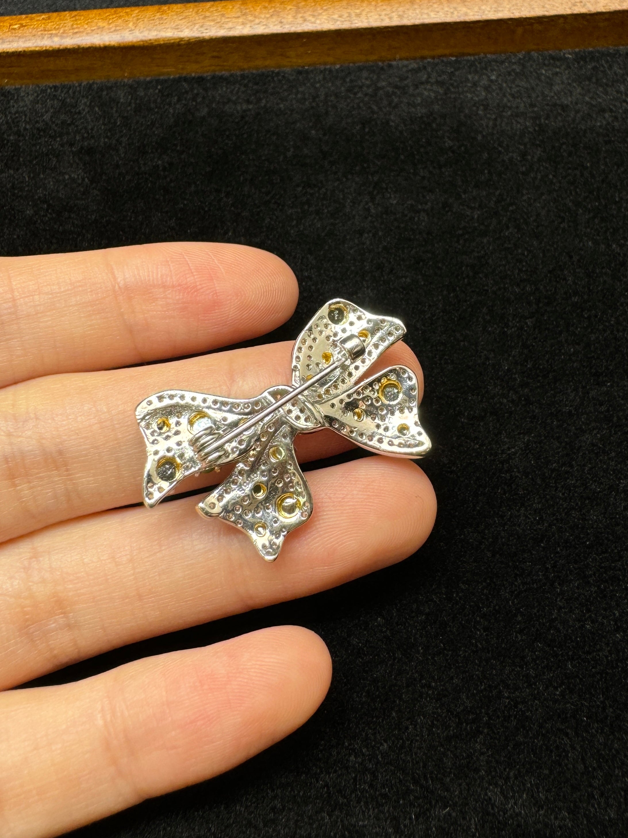 Gold-Plated Bowknot Brooch